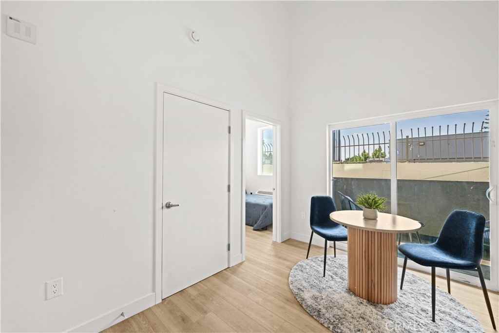 4345 Woodlawn Avenue #4345 - Photo 5 of 21