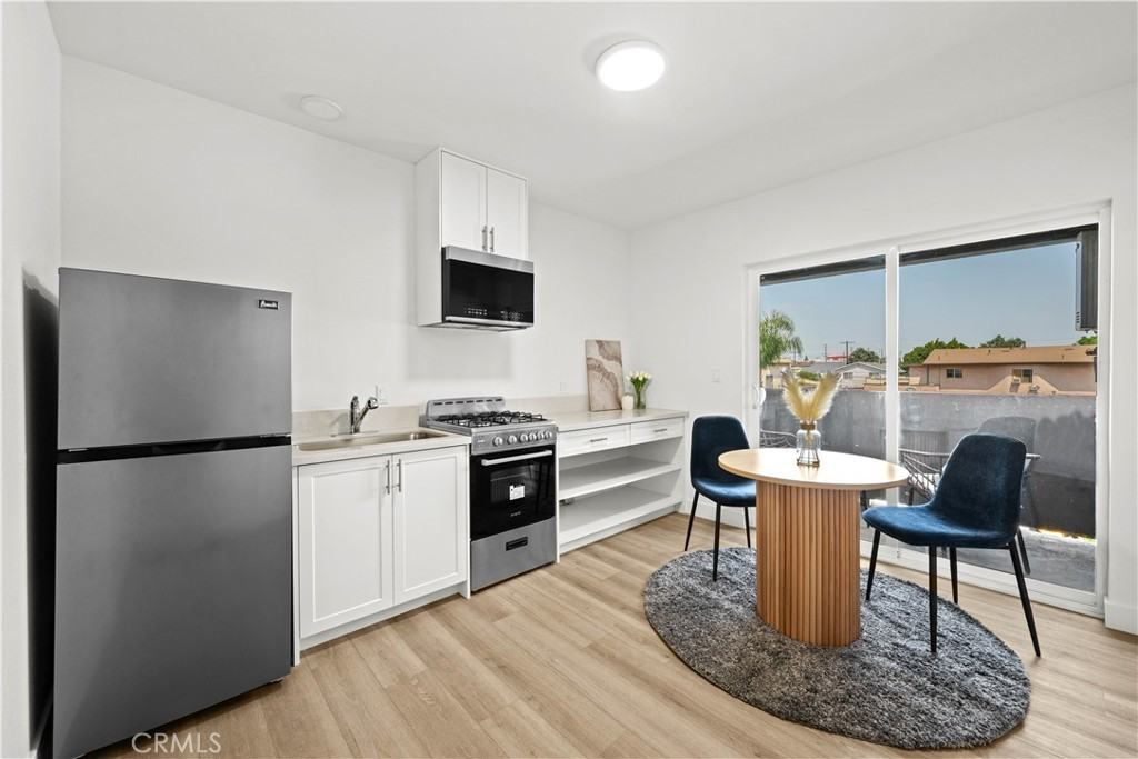 4345 Woodlawn Avenue #4345 - Photo 7 of 21