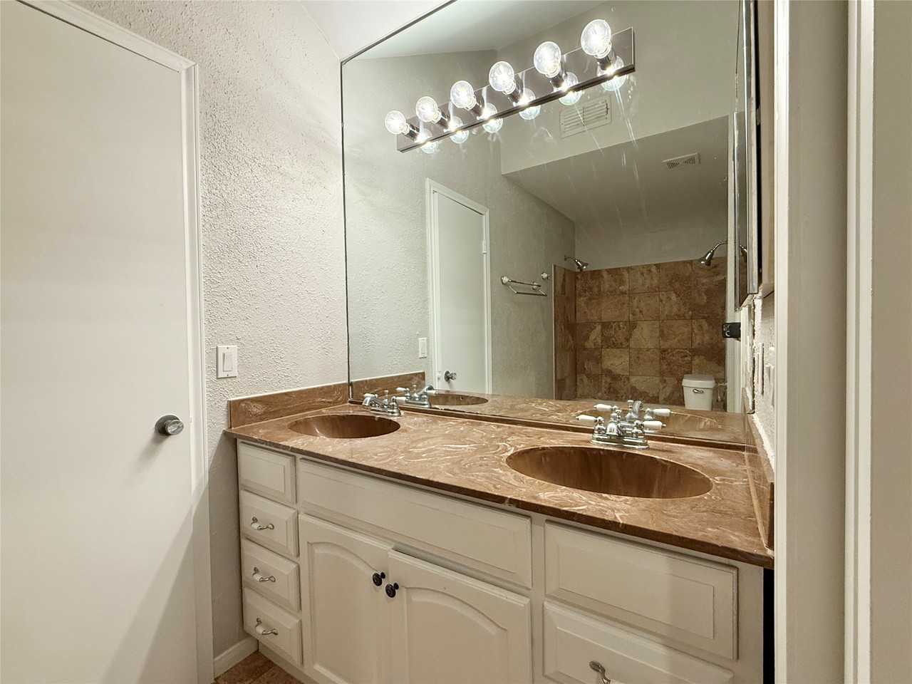 30430 Arborg Drive #30430 - Photo 3 of 39