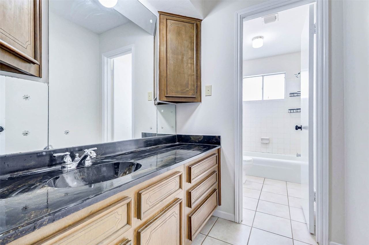 22223 Hockaday Dr #22223 - Photo 3 of 33