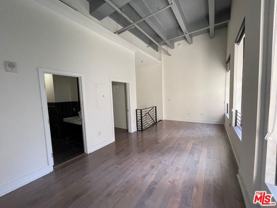 727 West 7th Street - Photo 1 of 1
