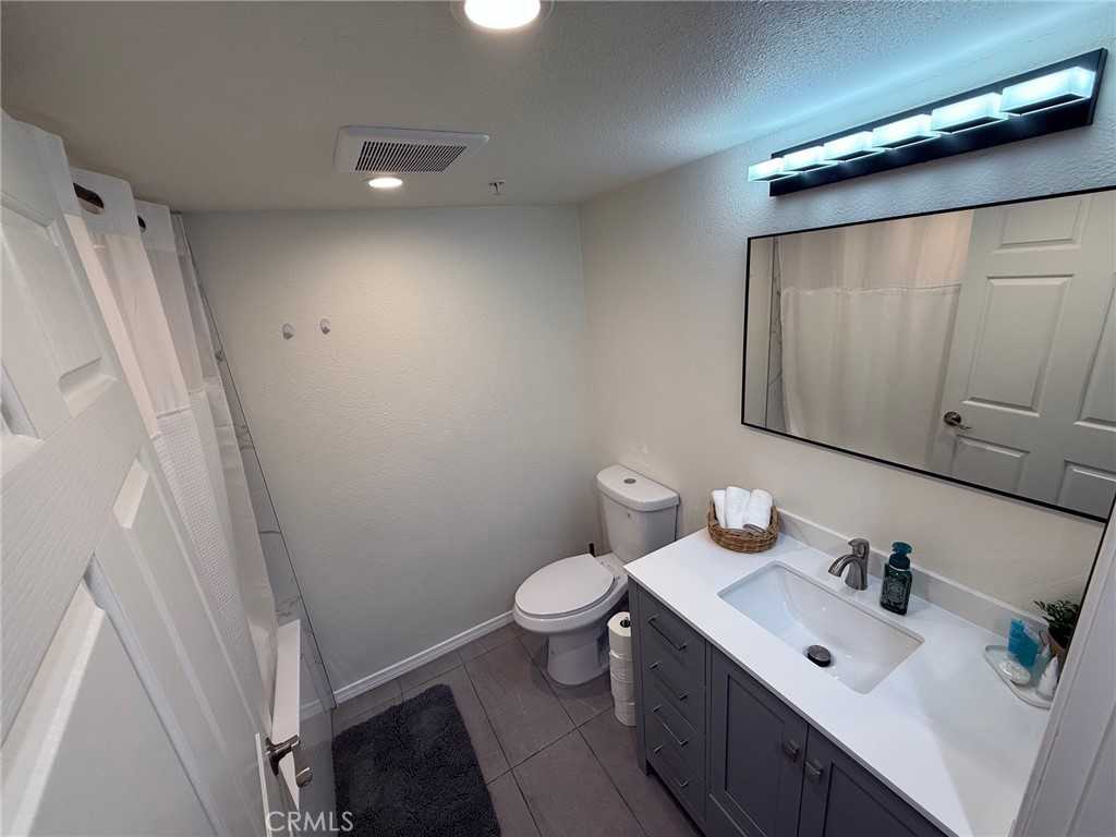 116 West Maple Street #116-6 - Photo 3 of 19