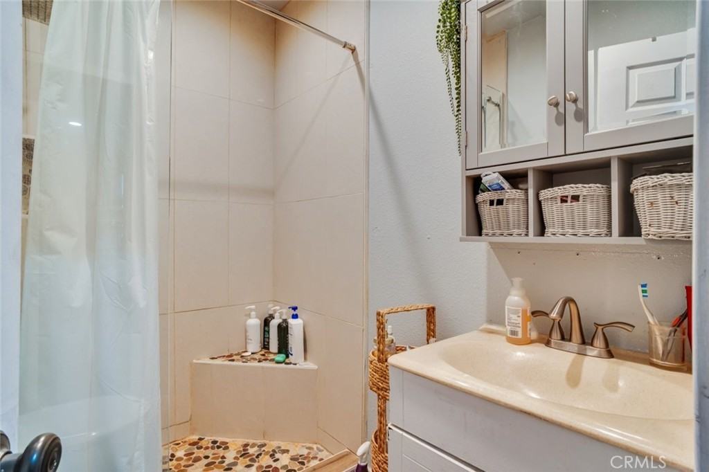 10615 San Fernando Rd #10615 - Photo 4 of 20