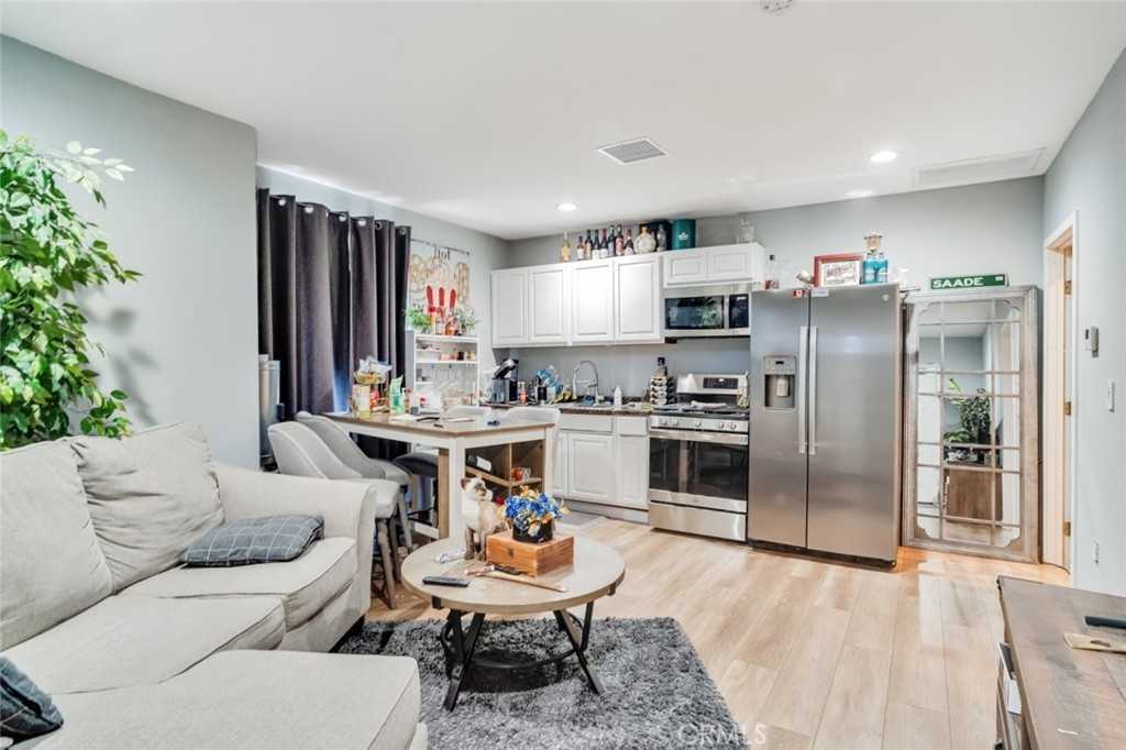 10615 San Fernando Rd #10615 - Photo 6 of 20