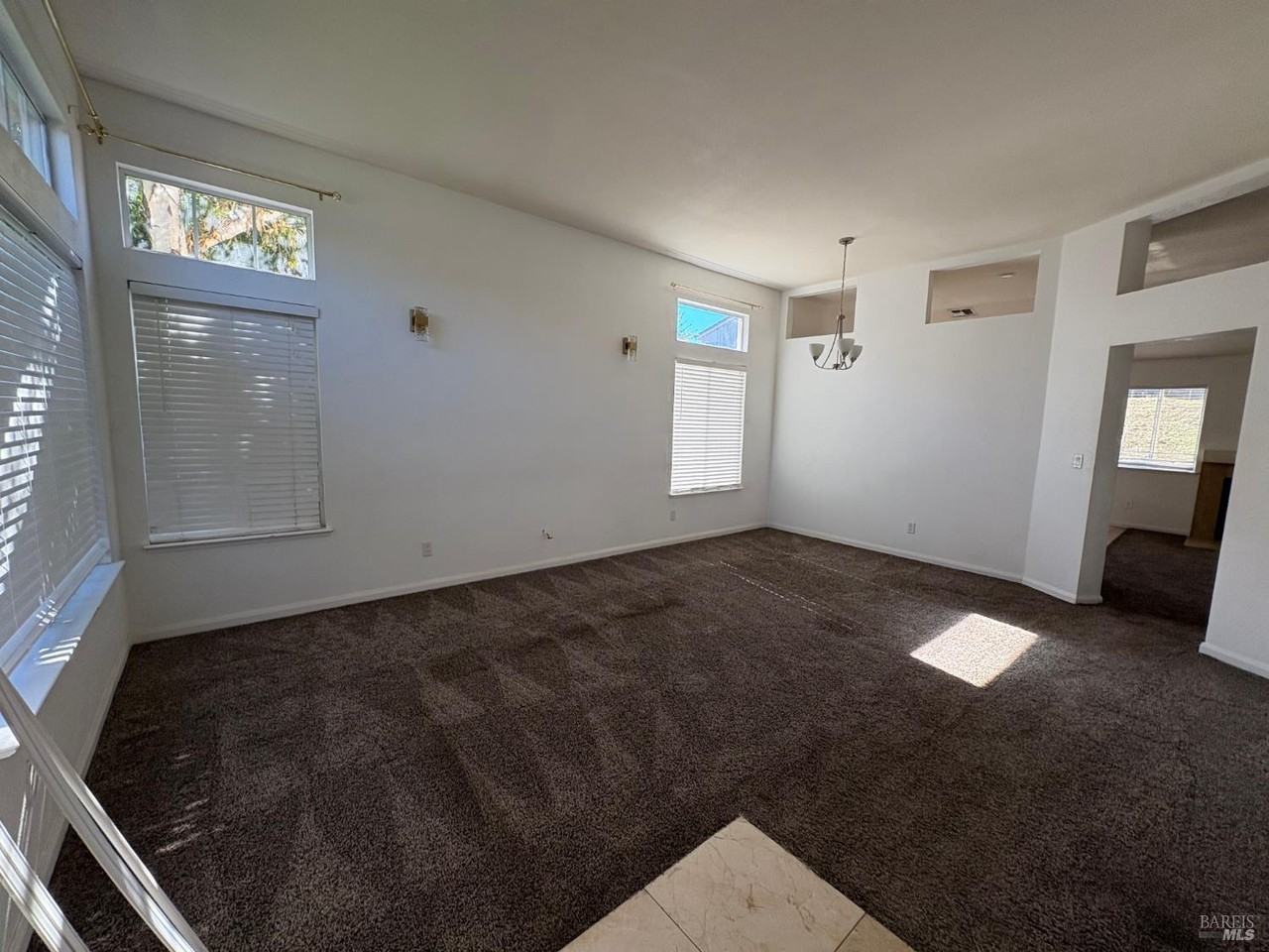 1687 Highland Cir #1687 - Photo 6 of 11