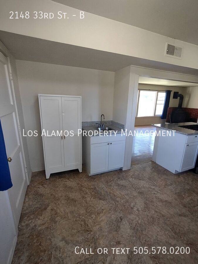 2148 33rd Street #B - Photo 2 of 16