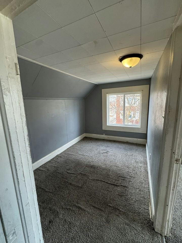 2411 61st Street, Unit Upper - Photo 3 of 6