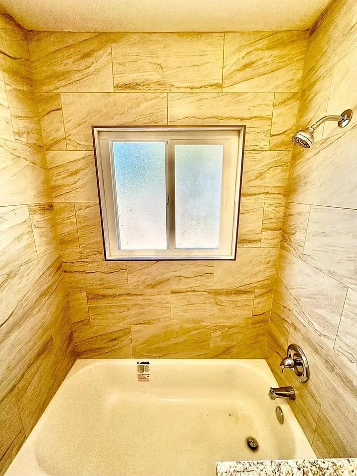 4221 West Belmont Avenue, Unit 3 - Photo 5 of 6