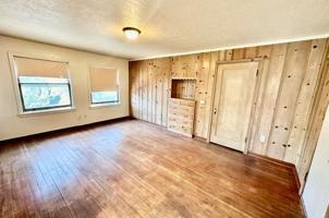 featured image of 387 N Glenn Ave