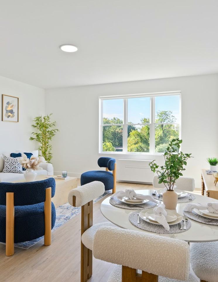 473 Main St - Photo 4 of 25