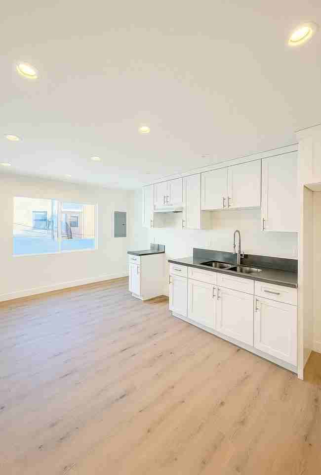 1478 S Wooster St #3-4 - Photo 5 of 9