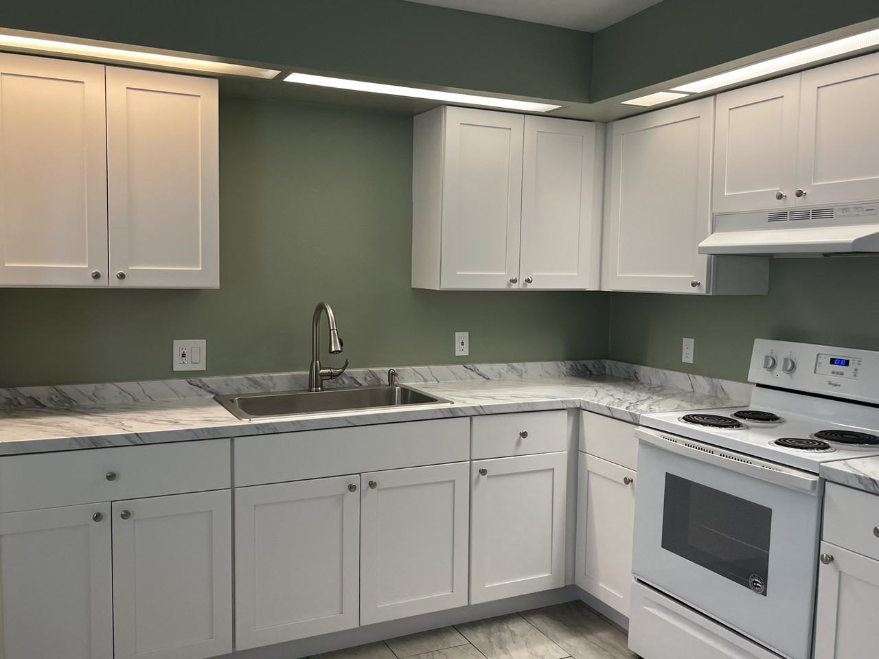 101 Lake Hunter Drive #8 - Photo 3 of 5