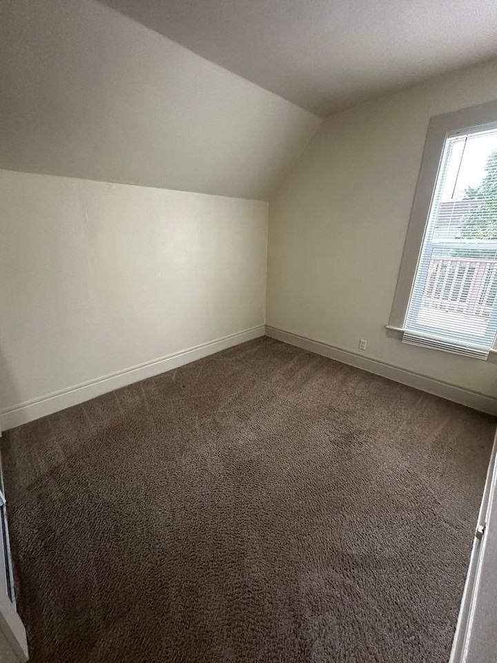 426 Nw 15th St #4 - Photo 6 of 11