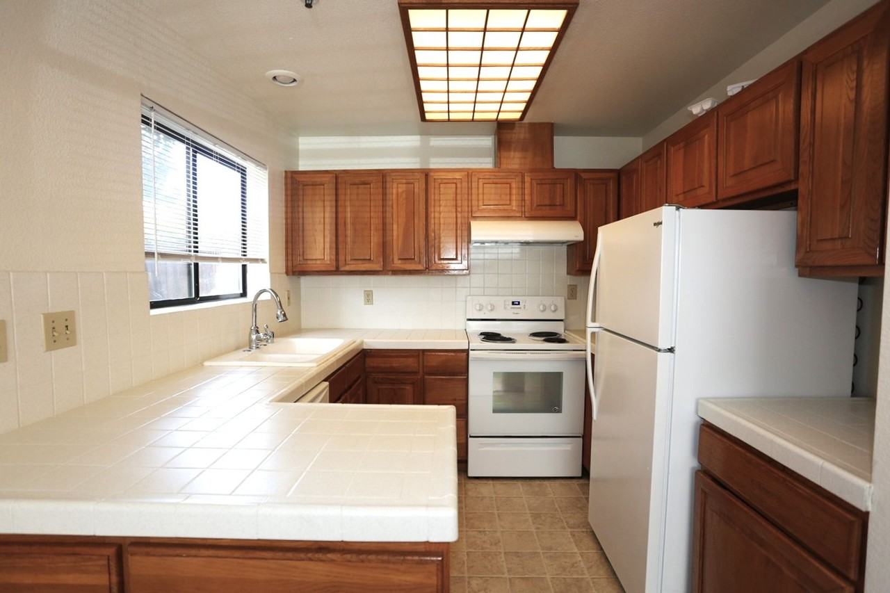 631 Waltermire Street #6 - Photo 3 of 9