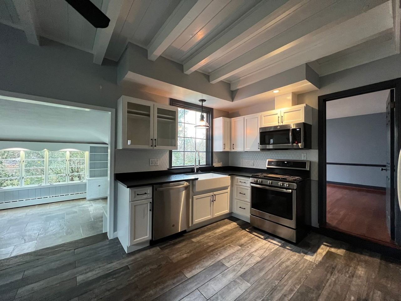 7309 River Rd - Photo 3 of 35