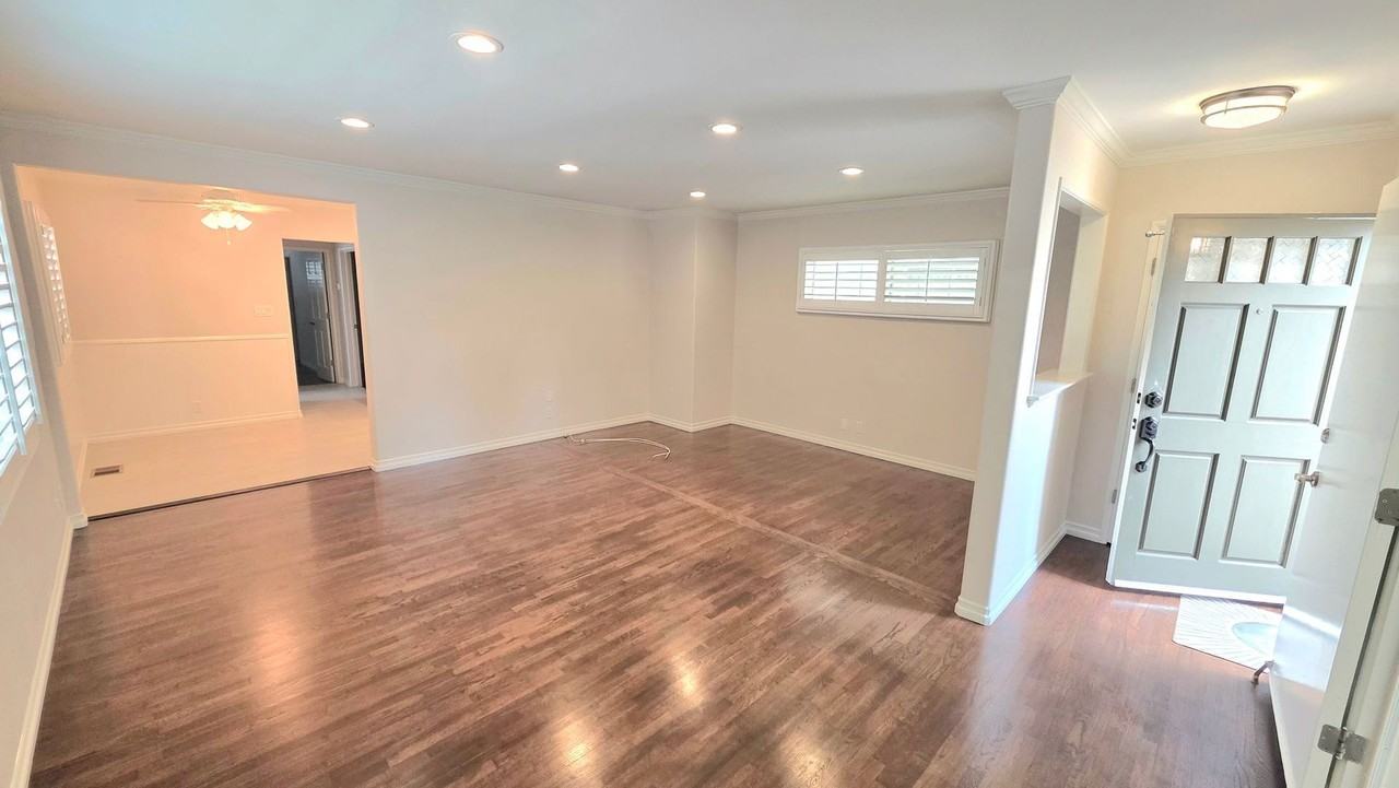 1140 Harper Ave - Photo 4 of 32