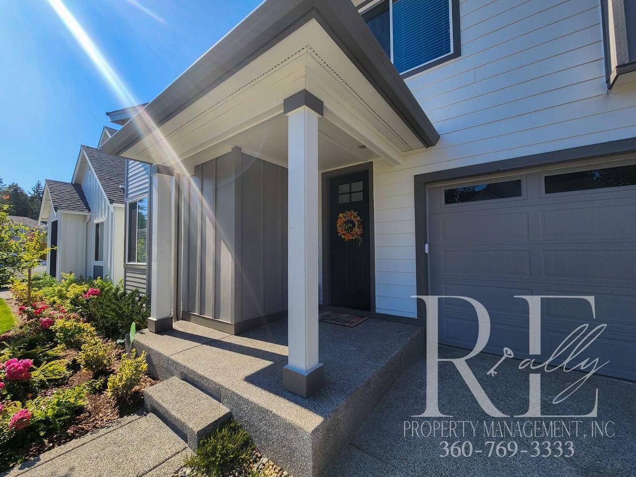 4623 Hibiscus Cir Sw - Photo 2 of 32