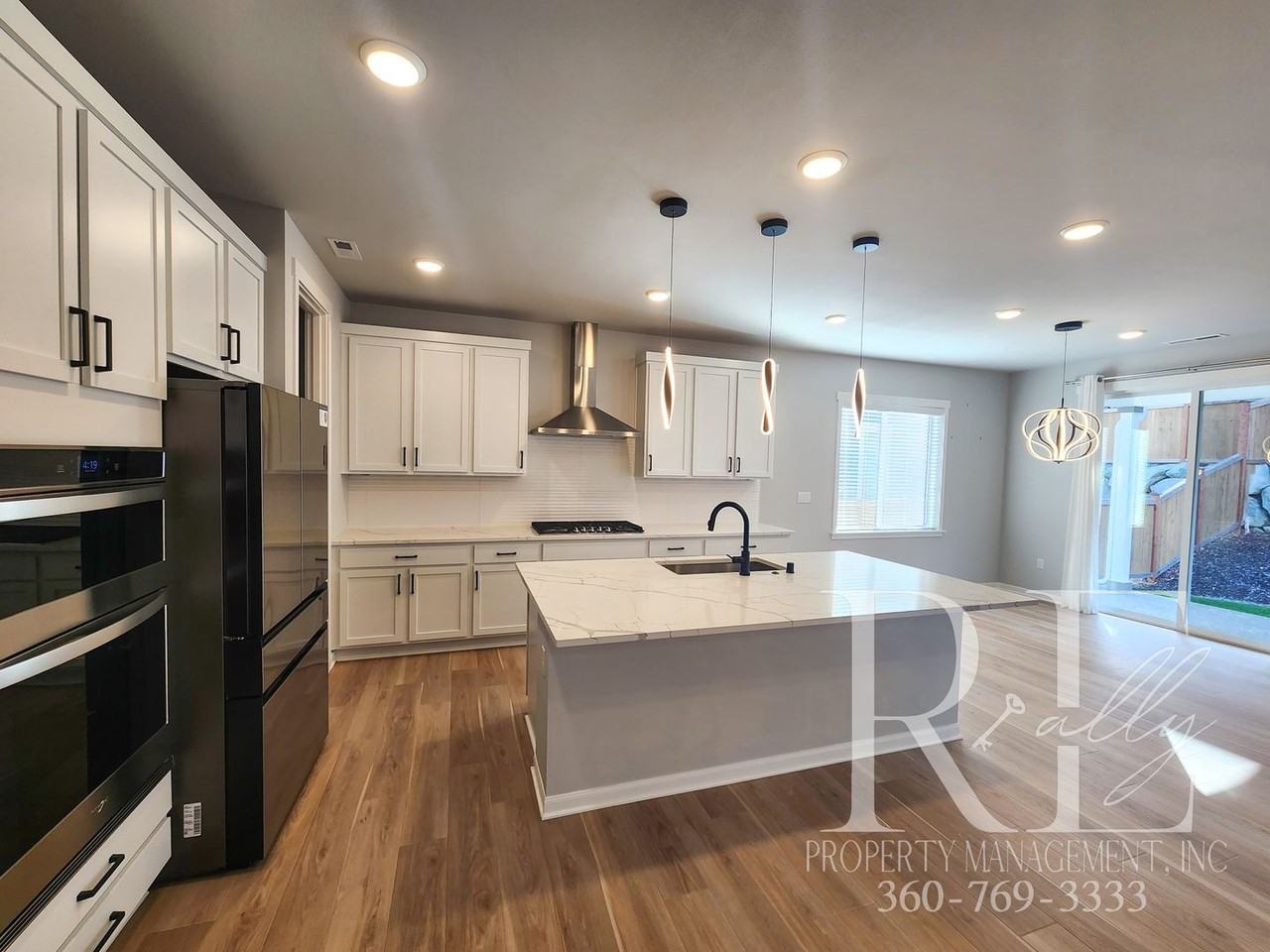 4623 Hibiscus Cir Sw - Photo 3 of 32