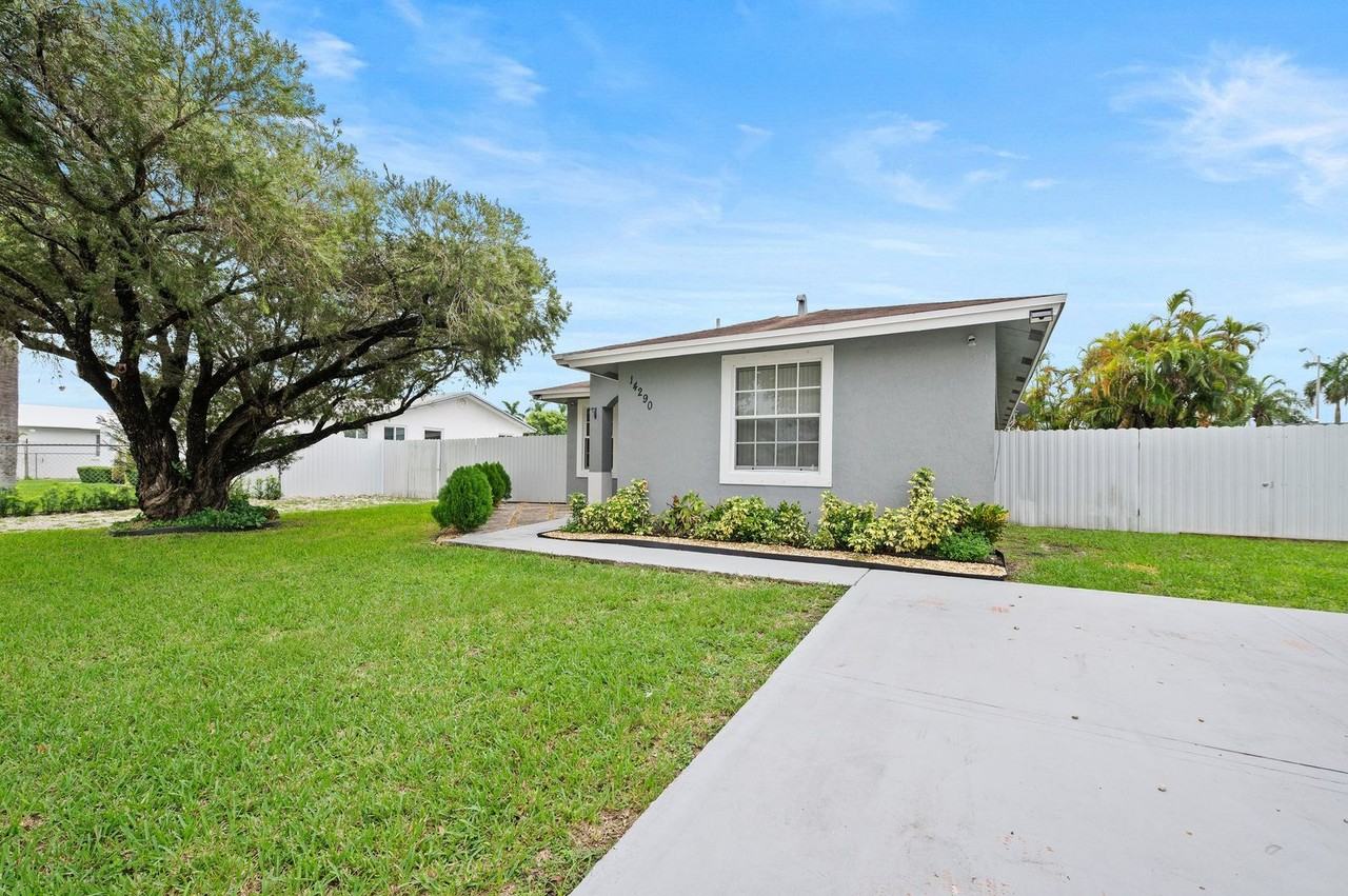 14290 Sw 287th St - Photo 2 of 25