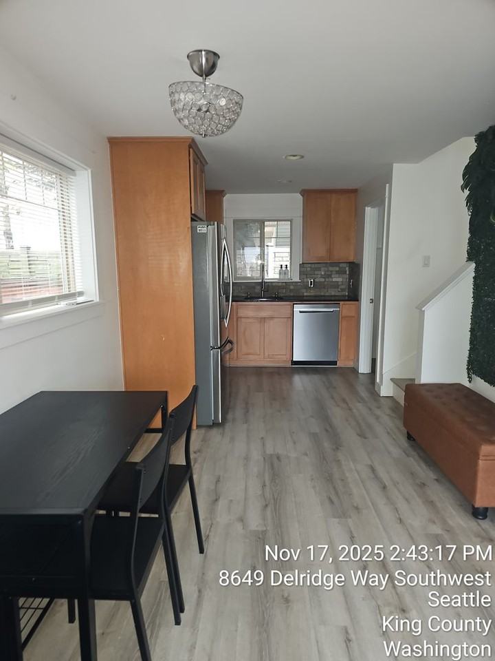 8649a Delridge Way Southwest - Photo 4 of 16