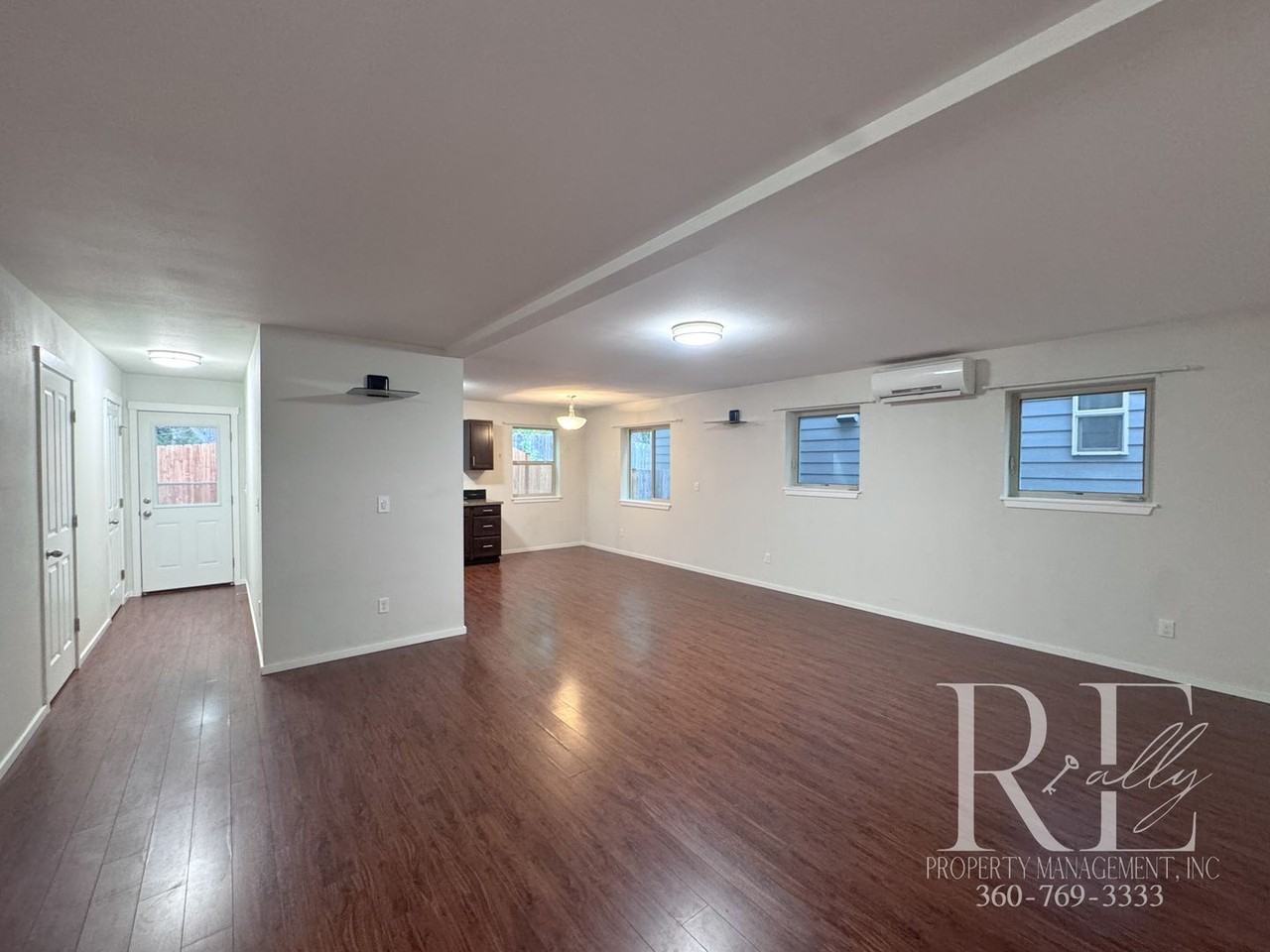 427 Ne Inspiration St - Photo 3 of 13