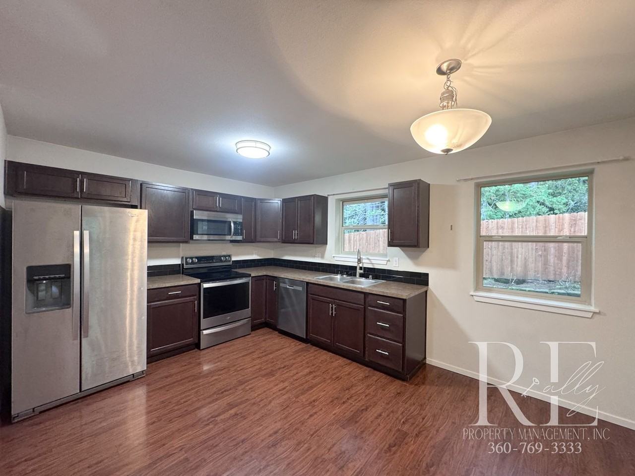 427 Ne Inspiration St - Photo 4 of 13