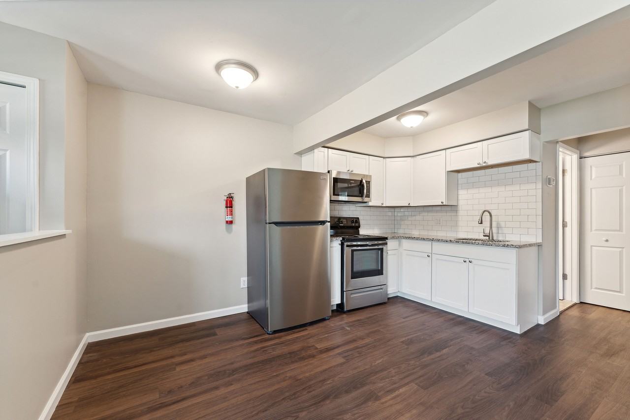 2855 4th St. *EPM* - Photo 4 of 11