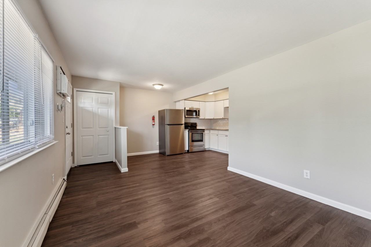 2855 4th St. *EPM* - Photo 6 of 11