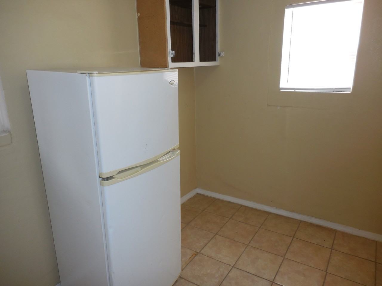 8316 Mercury Street Unit B - Photo 4 of 16