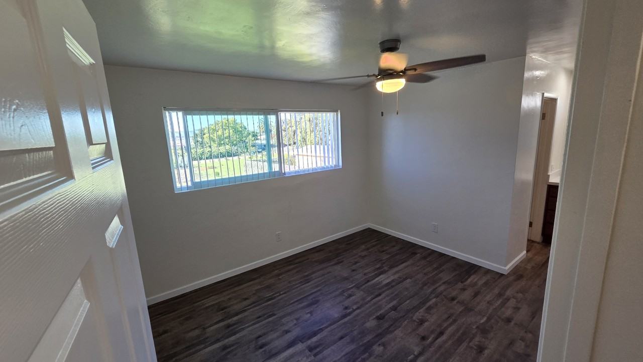 1304 ROXANNE DR - Photo 6 of 11