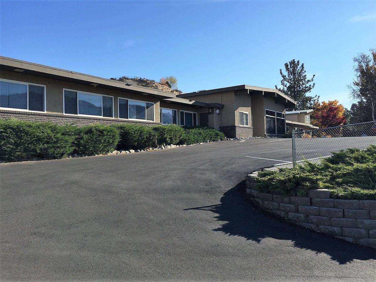 726 N Markeson St - AJAJ One LLC - Photo 2 of 14