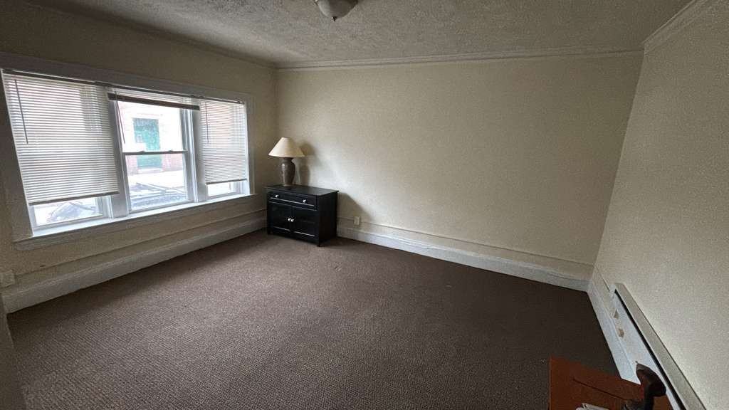 11202 Buckeye Road - Photo 5 of 9