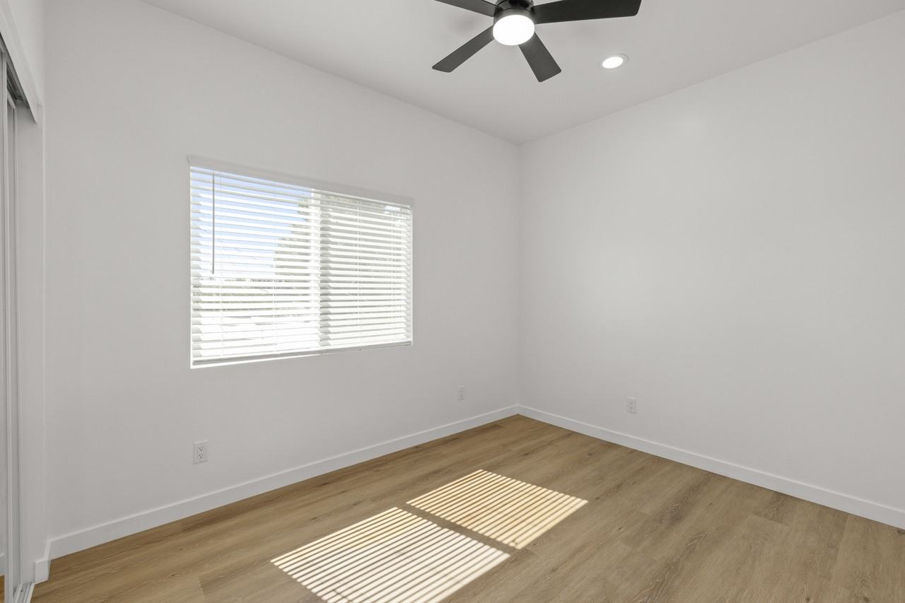 6404 Shane Place - Photo 5 of 40