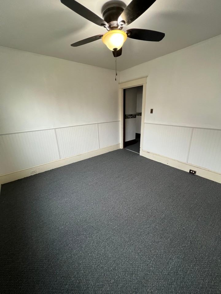 2120 West 4th Street - Photo 5 of 13