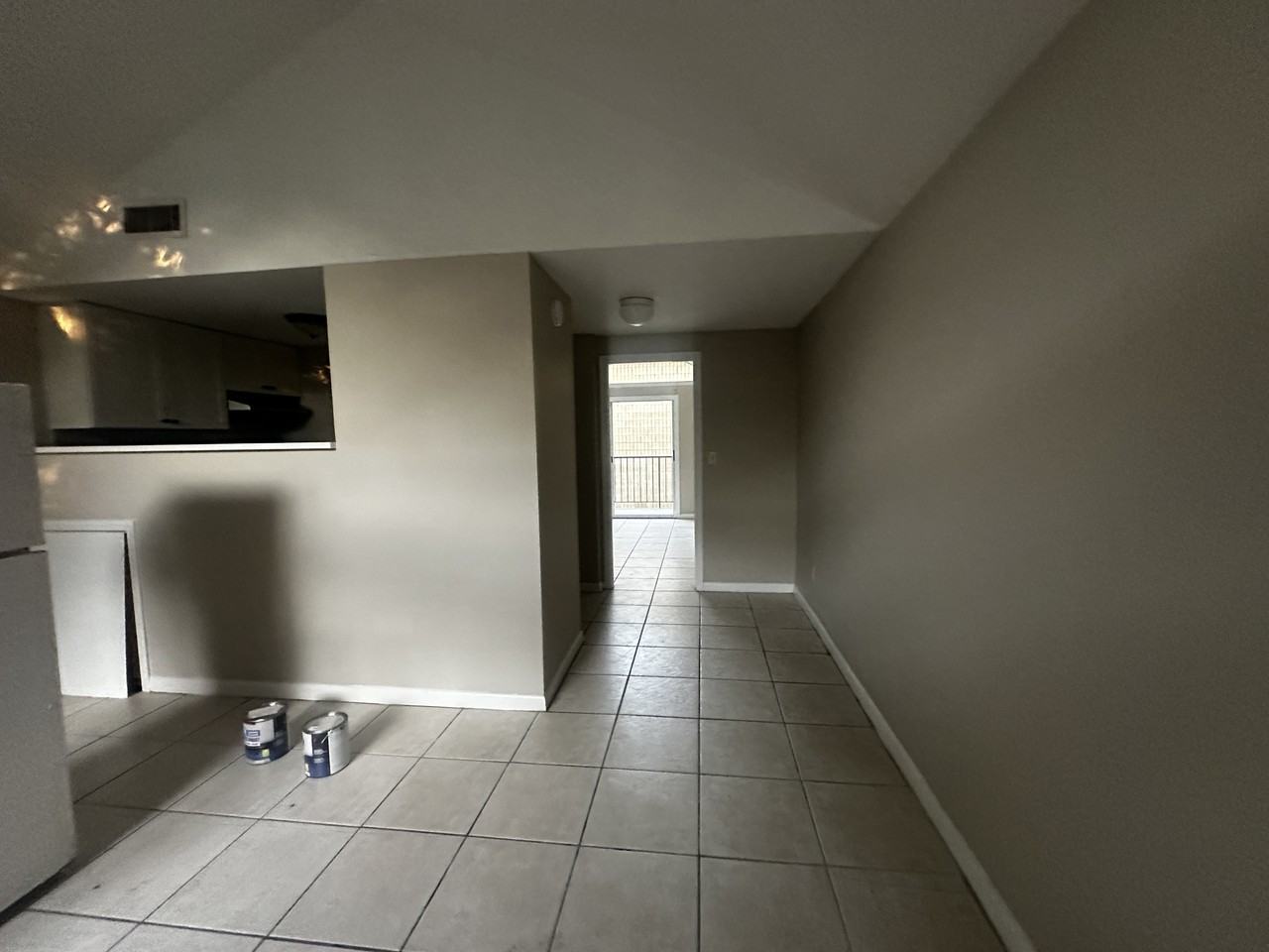 2214 E Silver Springs Blvd,  Apt 22 - Photo 3 of 10