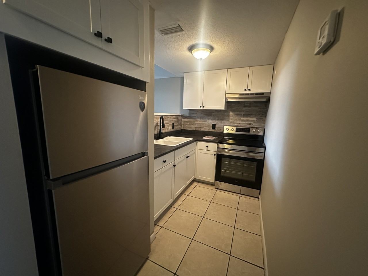 2214 E Silver Springs Blvd,  Apt 22 - Photo 4 of 10