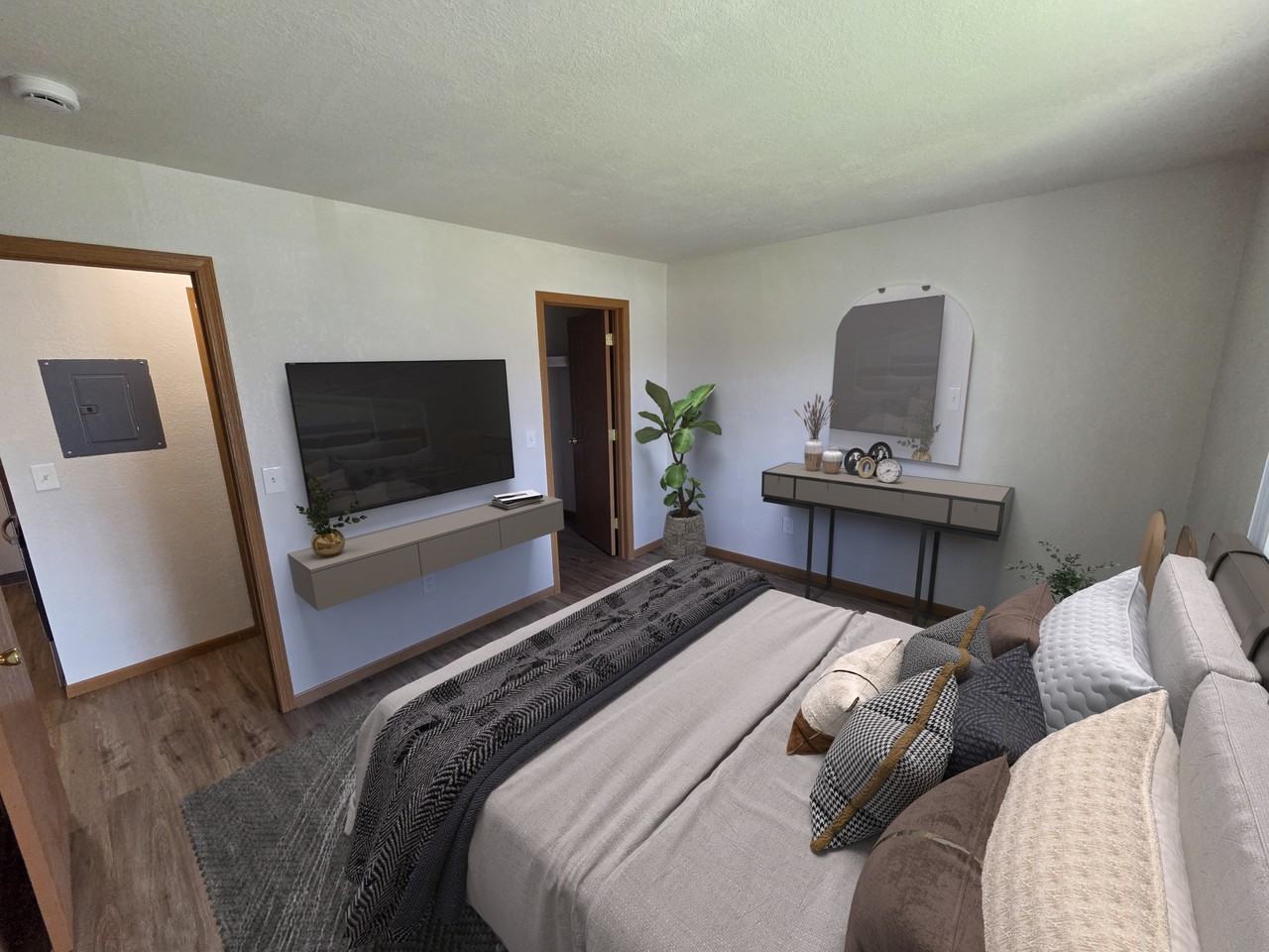 3893 Orr Drive - B Building - Photo 2 of 12