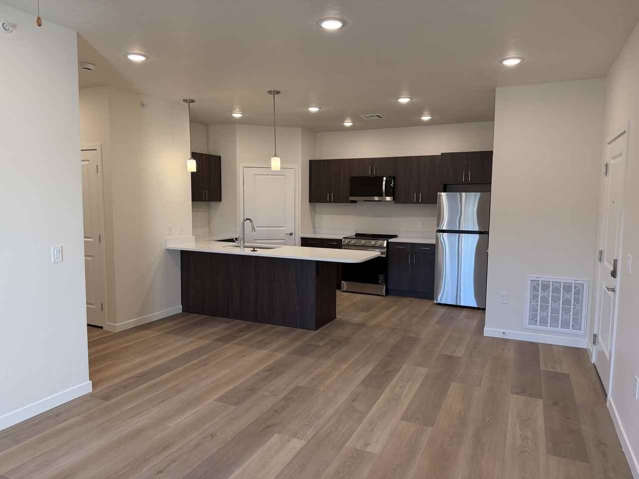 Mountain View Apartments - Photo 3 of 50