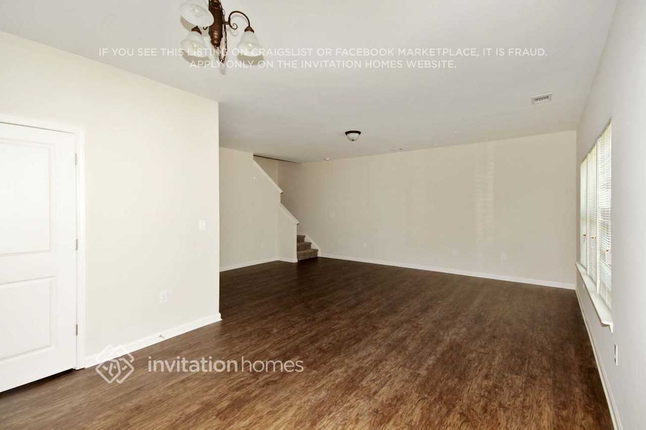 788 Rockingham Dr - Photo 3 of 17