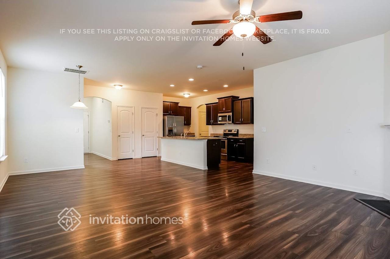 604 Brookfield Dr - Photo 5 of 18