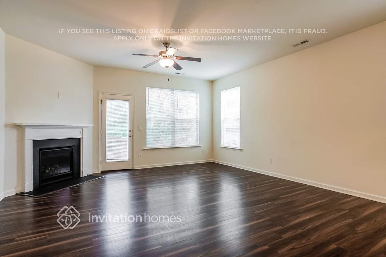 604 Brookfield Dr - Photo 6 of 18