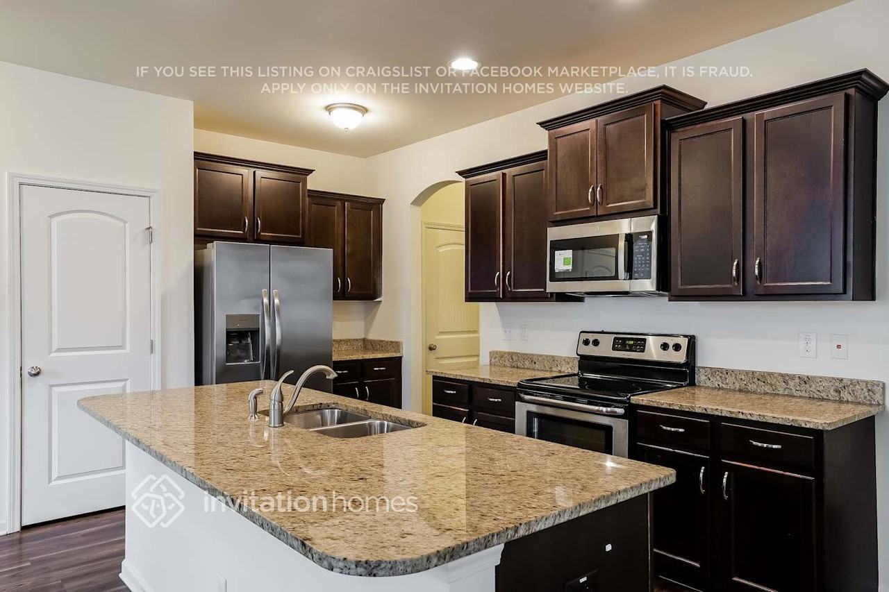 604 Brookfield Dr - Photo 7 of 18