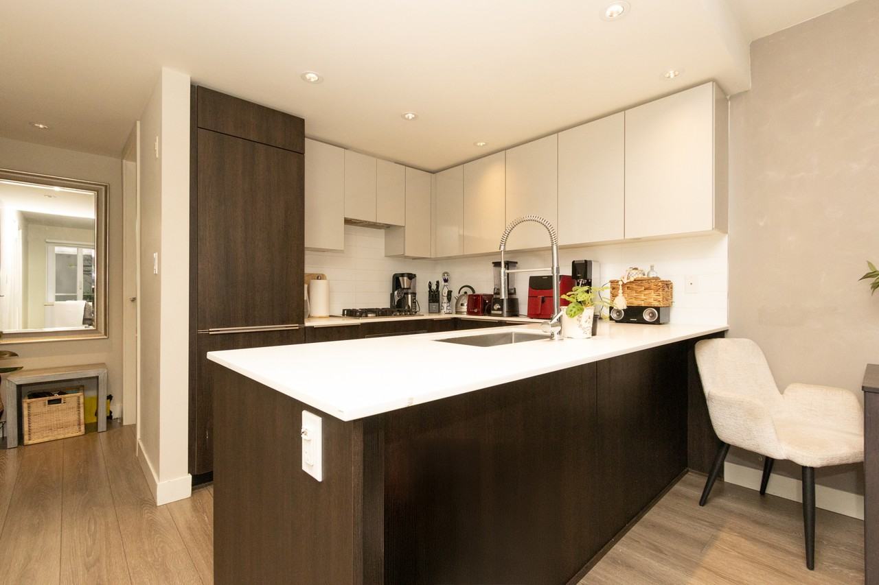 1588 East Hastings Street - Photo 4 of 20