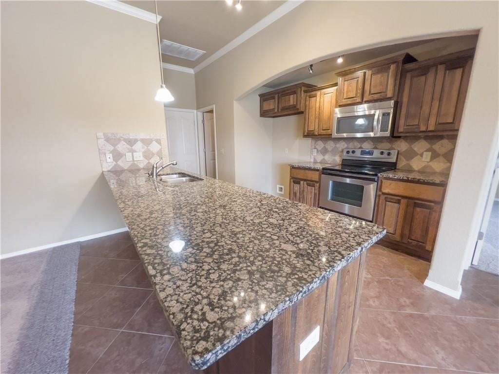 3109 Sw Wargate Ave - Photo 3 of 15