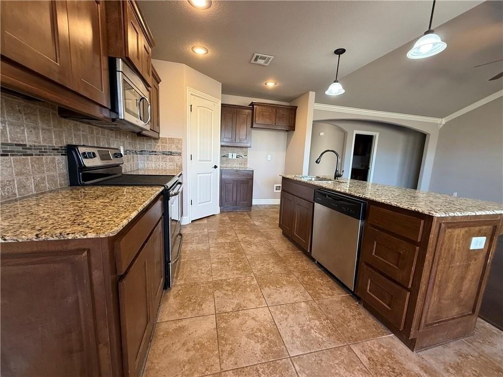 3100 Sw Wargate Ave - Photo 3 of 18