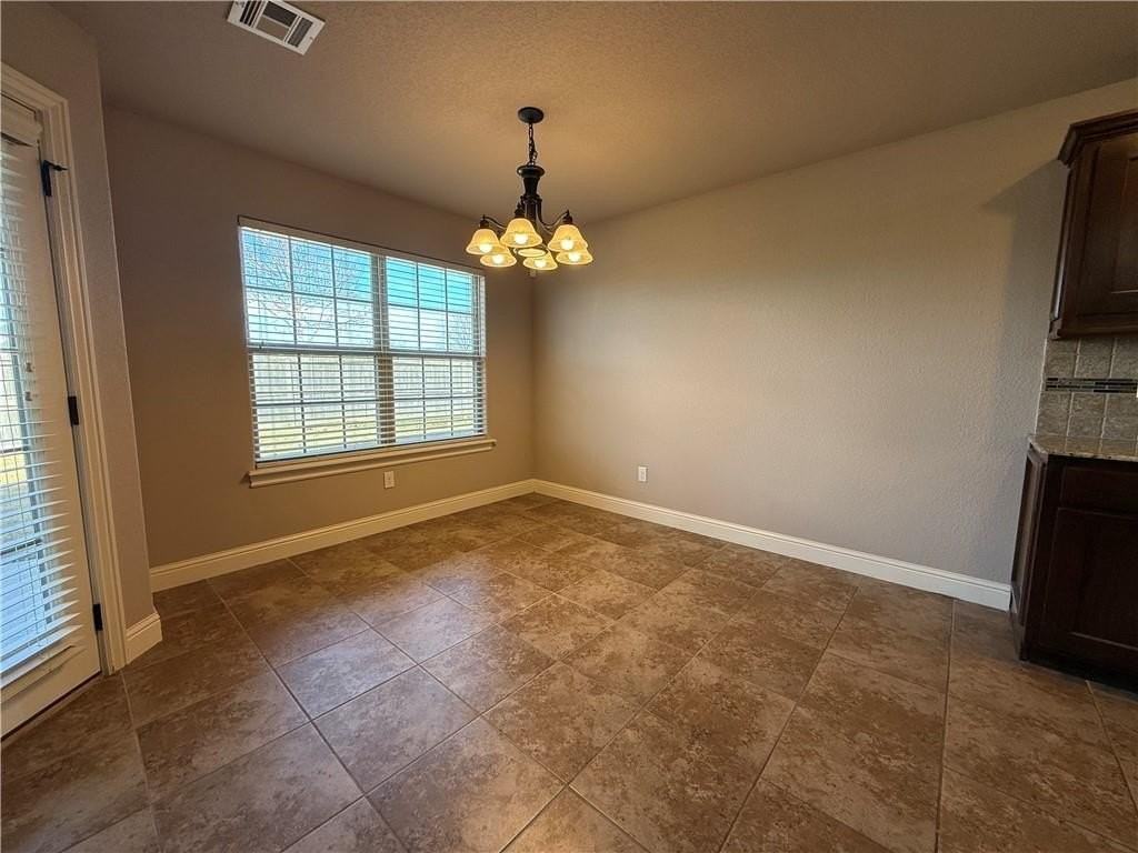 3100 Sw Wargate Ave - Photo 5 of 18