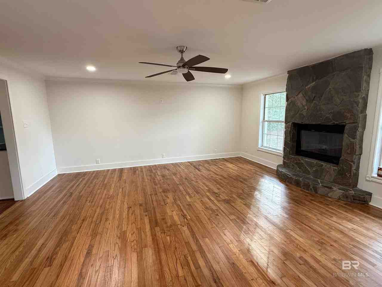 9151 Old Mobile Rd - Photo 2 of 15