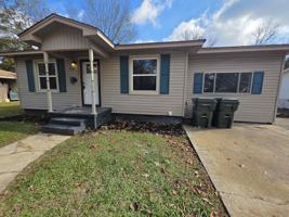 featured image of 1626 Davis Street