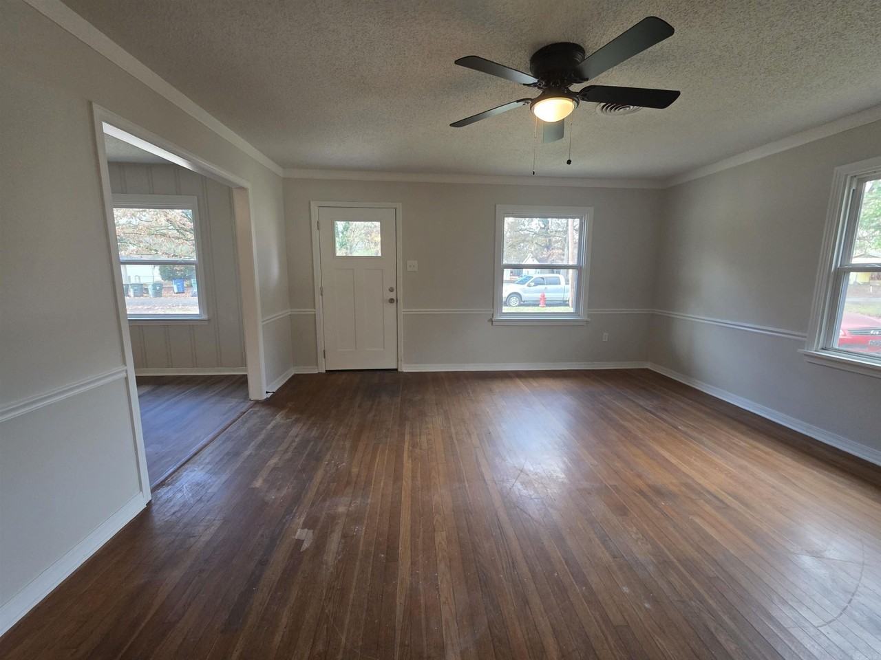 1626 Davis St - Photo 6 of 24