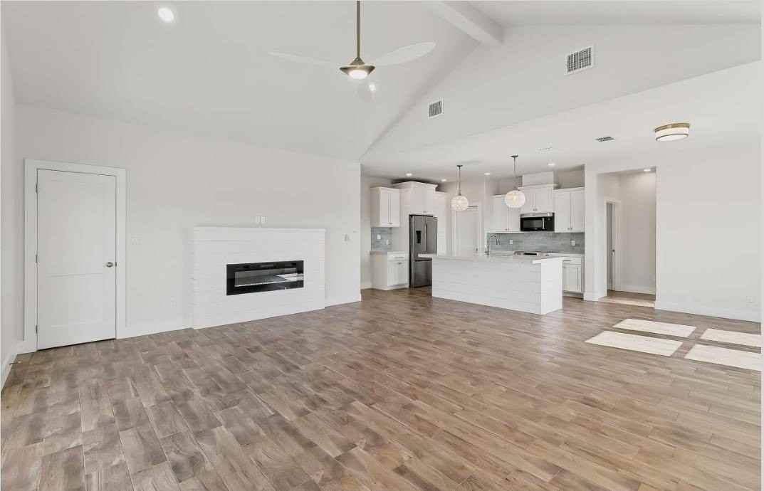 15206 Cruiser St - Photo 6 of 10